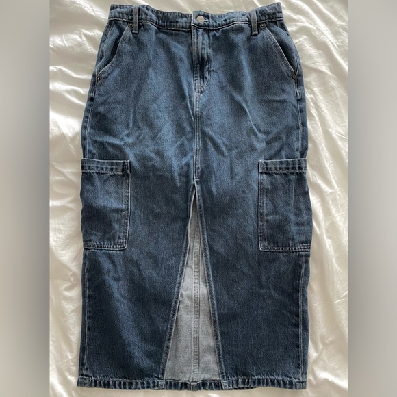 Mid-Rise Denim Cargo Maxi Skirt Size 8 - Picture 2 of 5